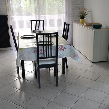 Family - Garden - 3 Bedrooms - Wi-fi Casa vacanze